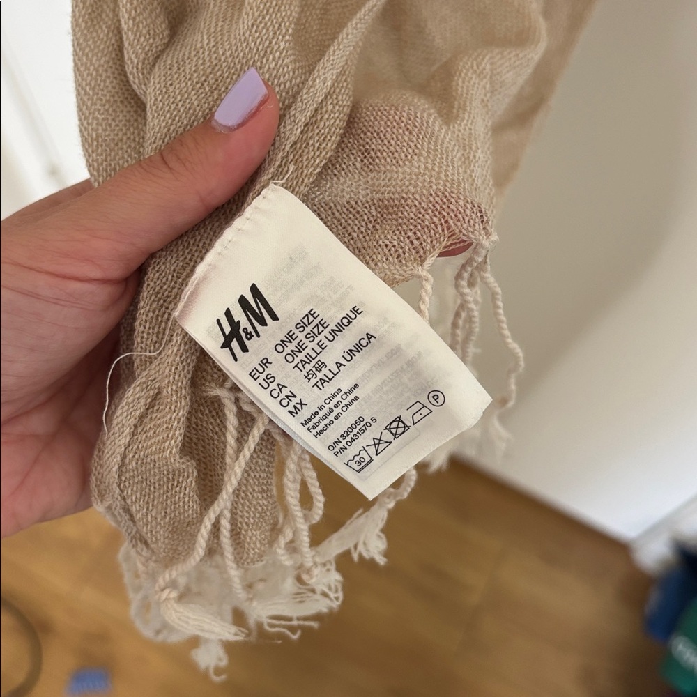 H&M Colorblock Striped Scarf in Beige, Gray, Blue - Picture 2 of 2